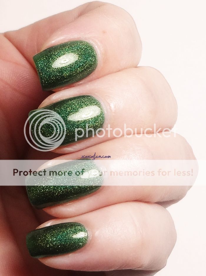 xoxo, Jen's swatch of Glitterdaze Evergreen With Envy nail polish xoxo, Jen's swatch of Glitterdaze Evergreen With Envy nail polish