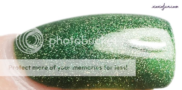 xoxo, Jen's swatch of Glitterdaze Evergreen With Envy nail polish xoxo, Jen's swatch of Glitterdaze Evergreen With Envy nail polish