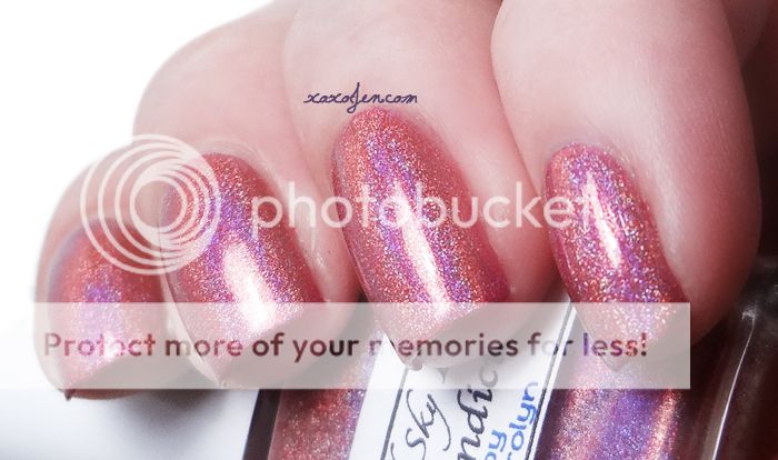 xoxoJen's swatch of Liquid Sky Lacquer Tripindicular xoxoJen's swatch of Liquid Sky Lacquer Tripindicular
