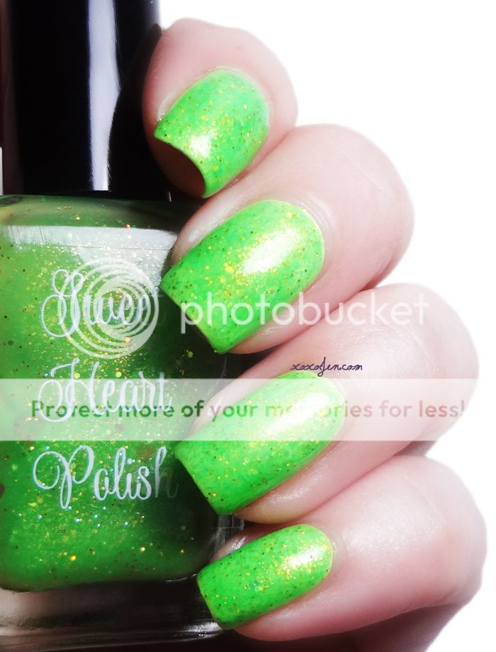 xoxoJen's swatch of Sweet Heart Polish Oh Look, A Firefly! xoxoJen's swatch of Sweet Heart Polish Oh Look, A Firefly!