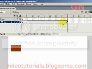 Insert keyframe for guided layer