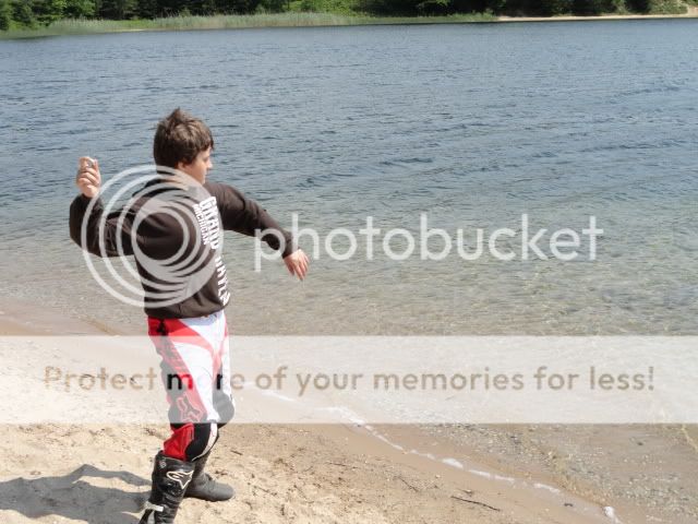 http://i474.photobucket.com/albums/rr106/ack535/DSC00015.jpg
